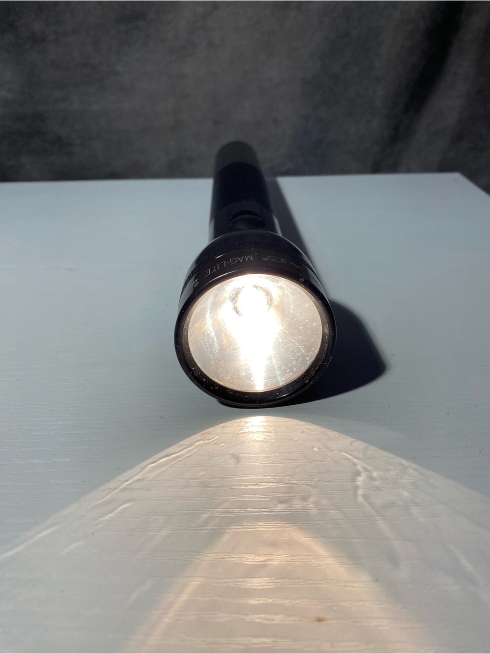 Vintage Mag-Lite 3D Cell Flashlight - Tested & Working (2 Stuck Batteries)